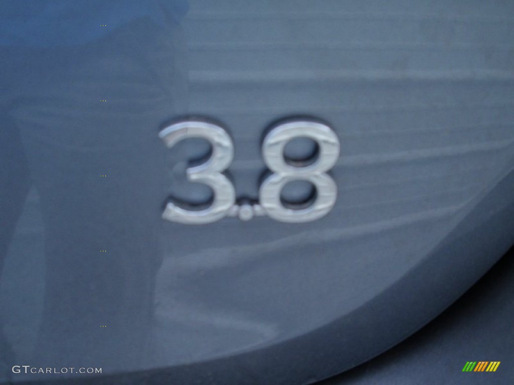2015 Hyundai Genesis 3.8 Sedan Marks and Logos Photos