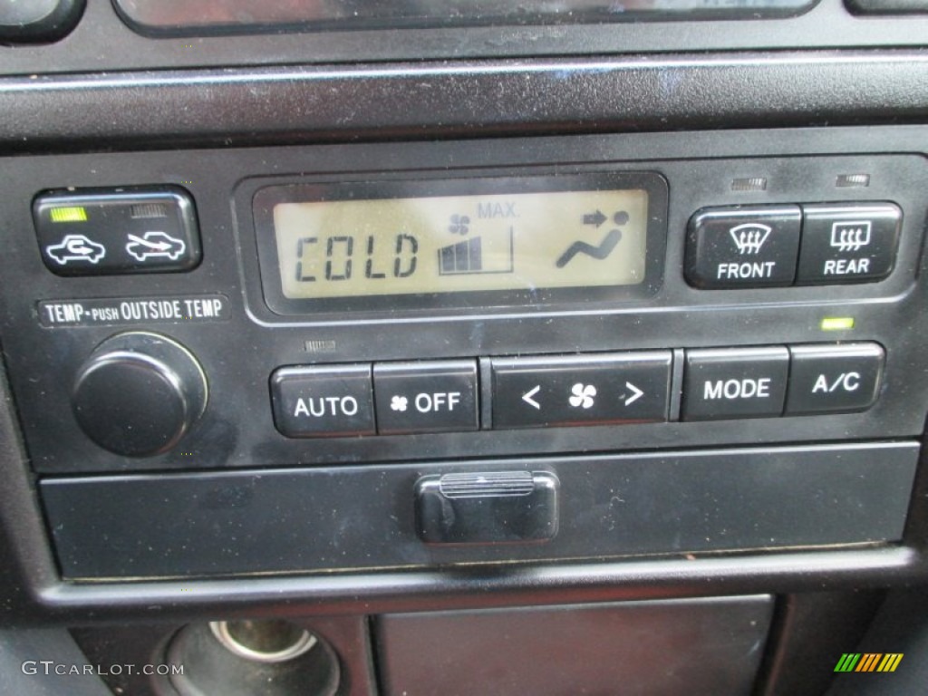 2003 Toyota Solara SLE V6 Coupe Controls Photo #93426681