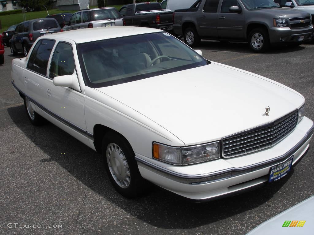 1996 DeVille Sedan - White / Gray photo #2