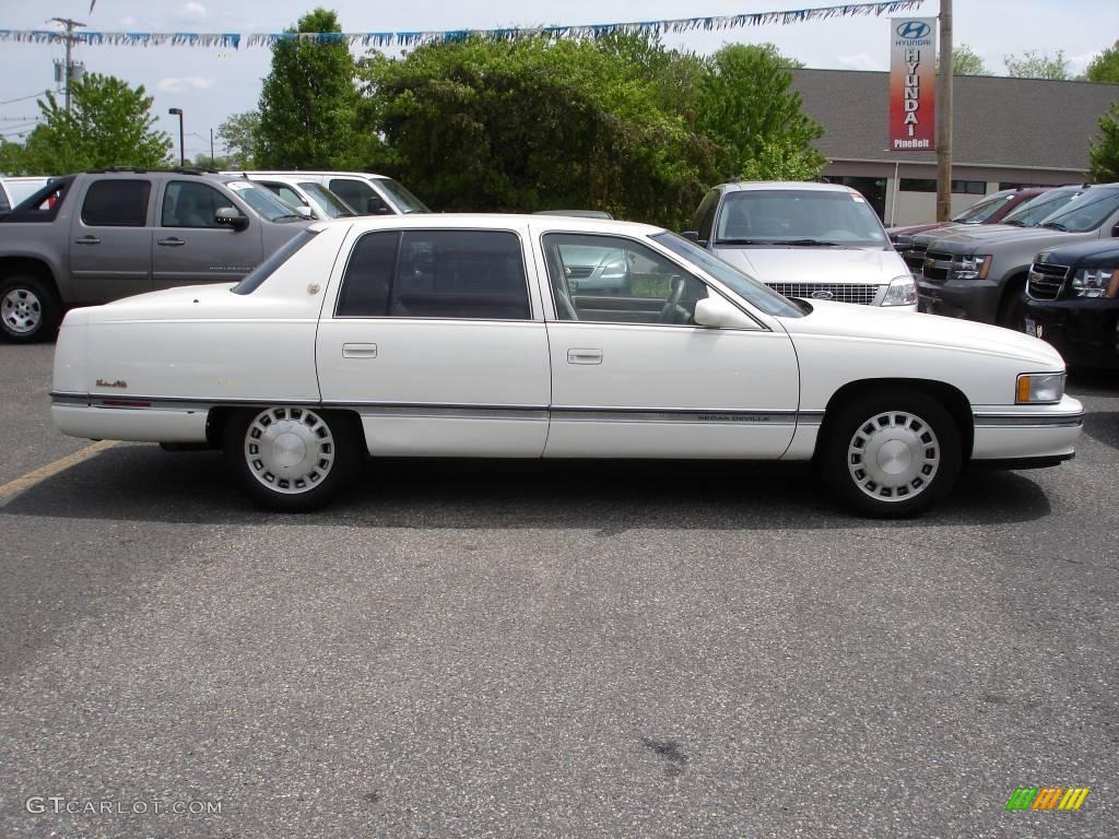 1996 DeVille Sedan - White / Gray photo #3