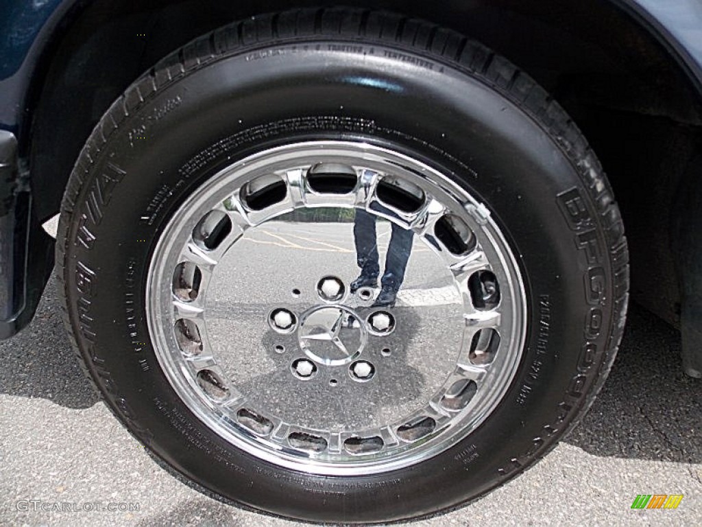 1988 Mercedes-Benz SL Class 560 SL Roadster Wheel Photo #93427445