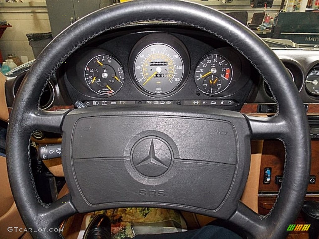 1988 Mercedes-Benz SL Class 560 SL Roadster Palomino Steering Wheel Photo #93428057