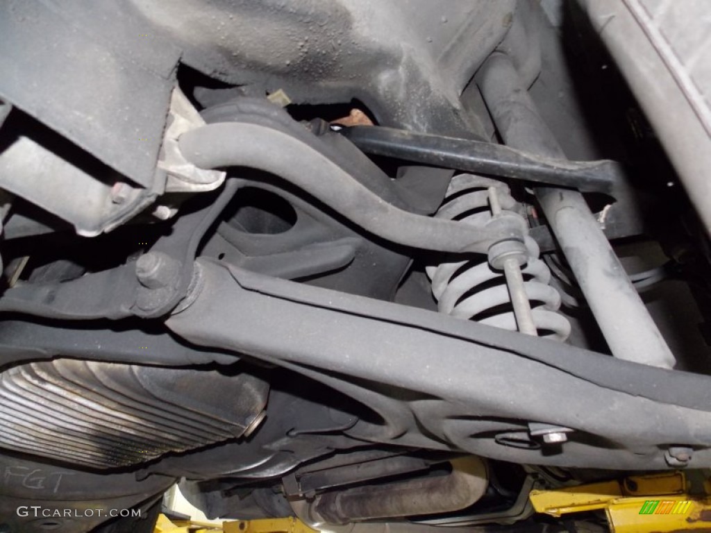 1988 Mercedes-Benz SL Class 560 SL Roadster Undercarriage Photo #93428447