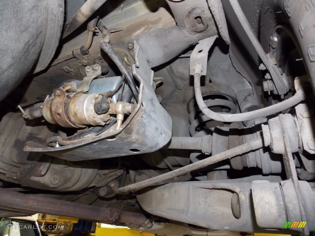 1988 Mercedes-Benz SL Class 560 SL Roadster Undercarriage Photo #93428478