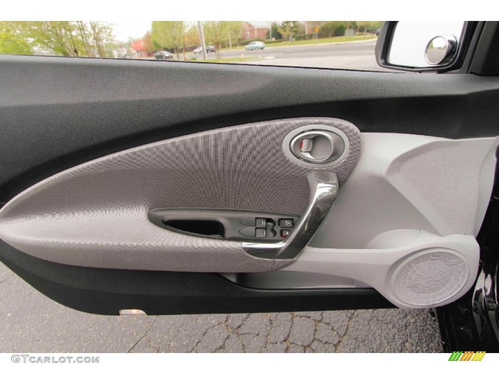 2011 Honda CR-Z EX Sport Hybrid Gray Fabric Door Panel Photo #93432119