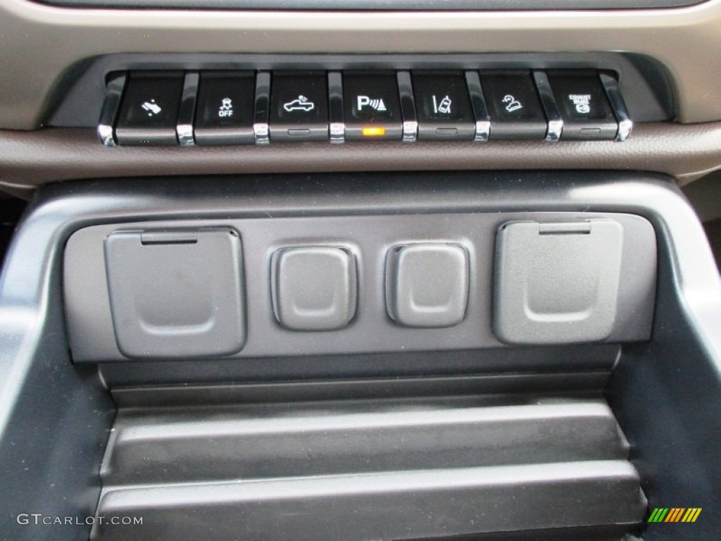 2015 GMC Sierra 2500HD Denali Crew Cab 4x4 Controls Photo #93433979