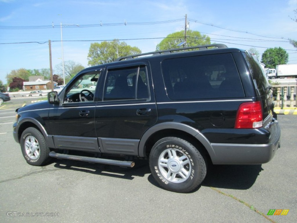 2005 Expedition XLT 4x4 - Black Clearcoat / Medium Flint Grey photo #4