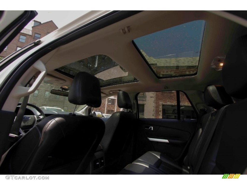 2012 Edge Limited AWD - White Platinum Metallic Tri-Coat / Charcoal Black photo #23