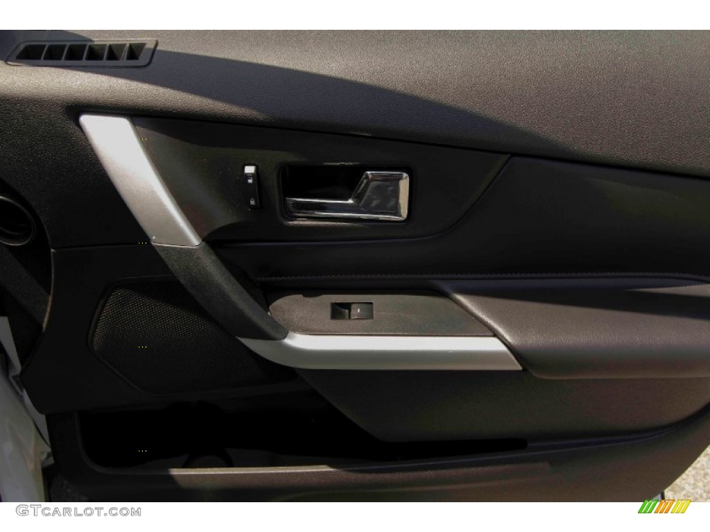 2012 Edge Limited AWD - White Platinum Metallic Tri-Coat / Charcoal Black photo #27