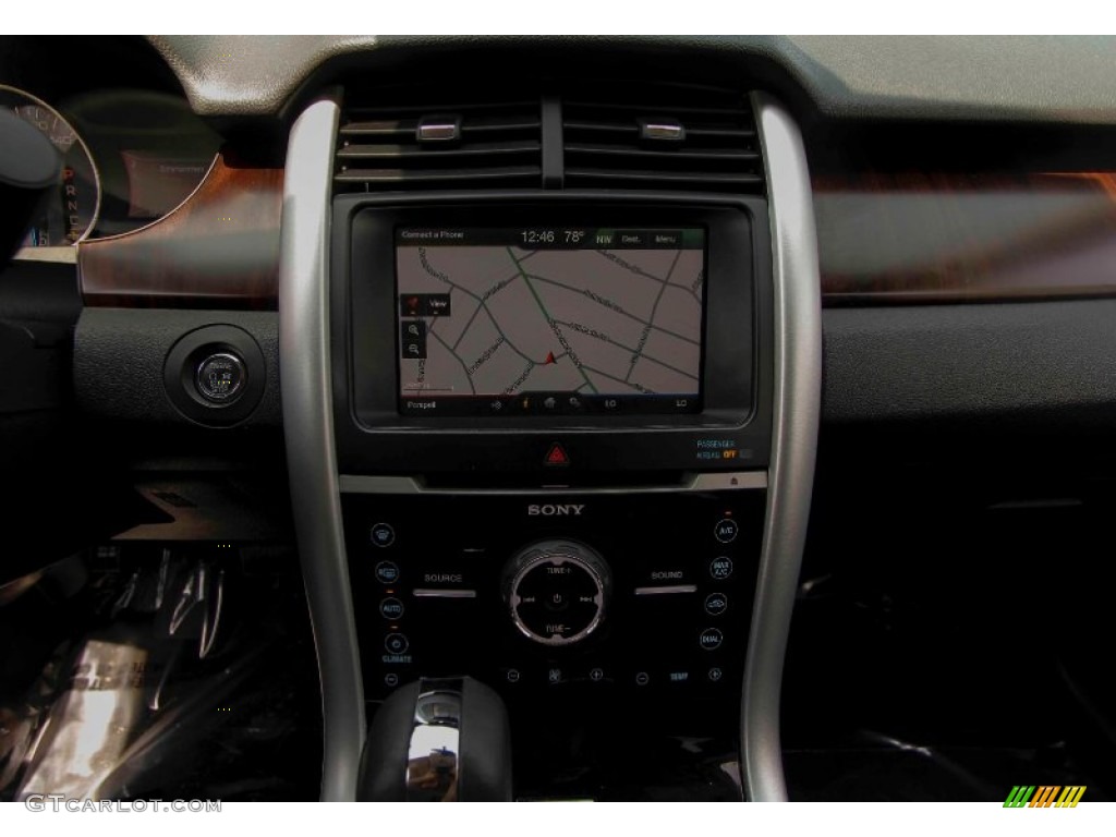 2012 Edge Limited AWD - White Platinum Metallic Tri-Coat / Charcoal Black photo #30