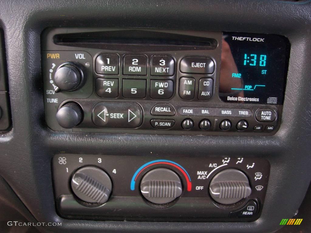 2000 Blazer LS 4x4 - Onyx Black / Graphite Gray photo #8