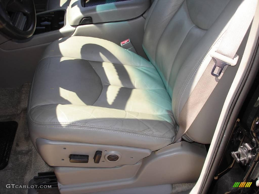 2003 Suburban 1500 Z71 4x4 - Black / Gray/Dark Charcoal photo #8