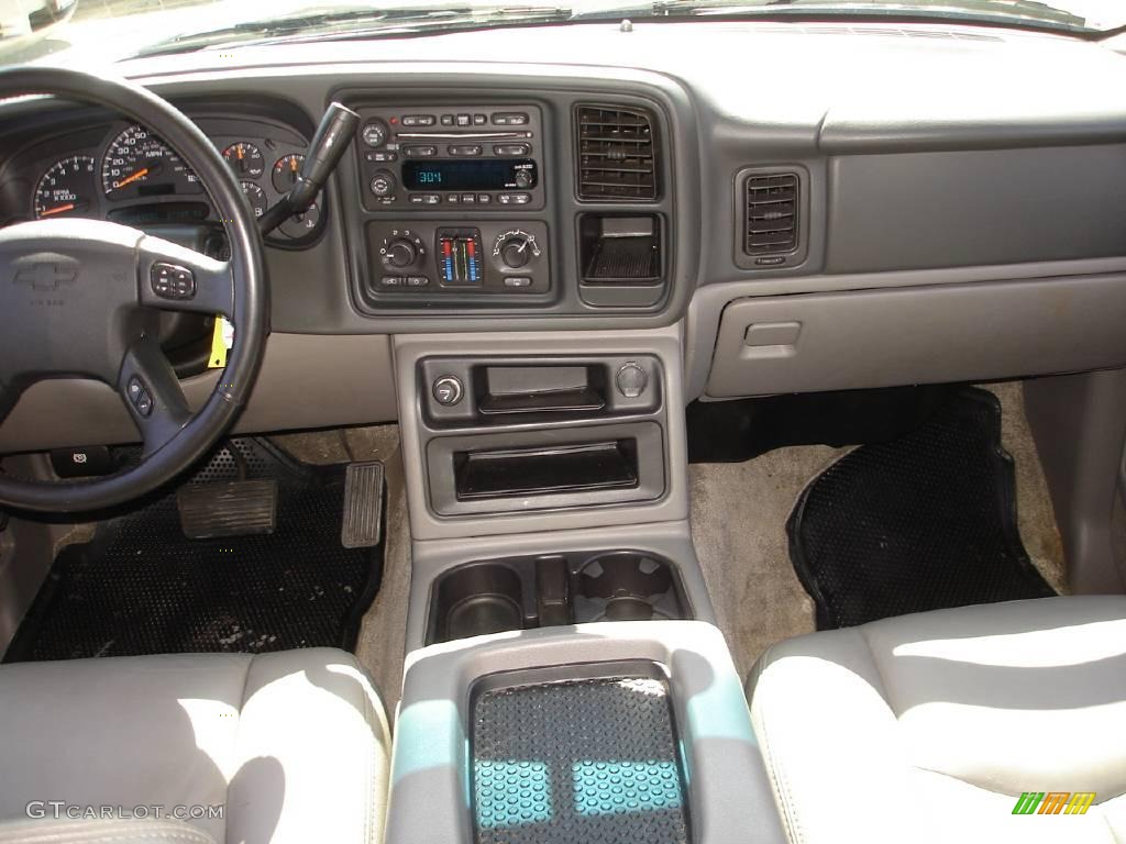 2003 Suburban 1500 Z71 4x4 - Black / Gray/Dark Charcoal photo #12