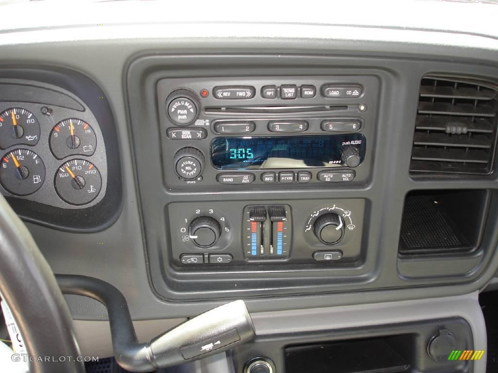 2003 Suburban 1500 Z71 4x4 - Black / Gray/Dark Charcoal photo #13