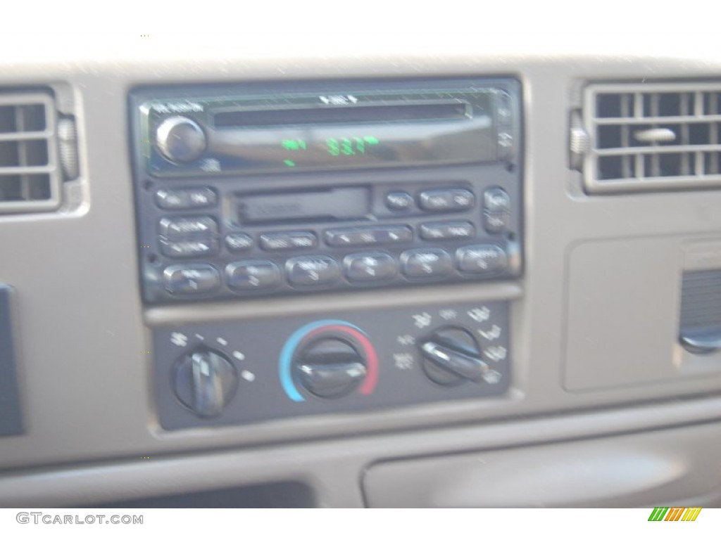 2002 F350 Super Duty Lariat Crew Cab 4x4 - Arizona Beige Metallic / Medium Parchment photo #49