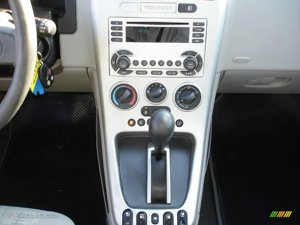 2005 Equinox LS AWD - Galaxy Silver Metallic / Light Gray photo #13