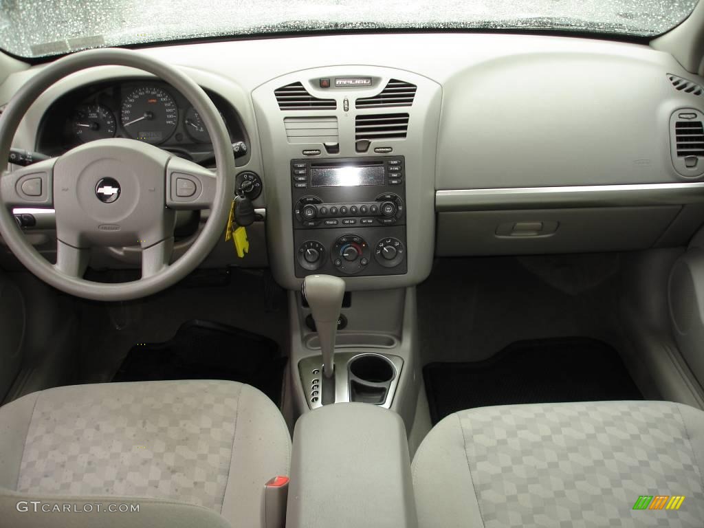 2005 Malibu LS V6 Sedan - Medium Gray Metallic / Gray photo #12