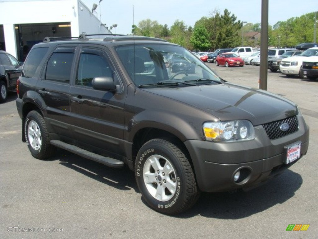 2007 Escape XLT V6 4WD - Dark Stone Metallic / Medium/Dark Flint photo #3