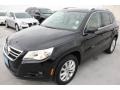 Deep Black Metallic - Tiguan SE Photo No. 3