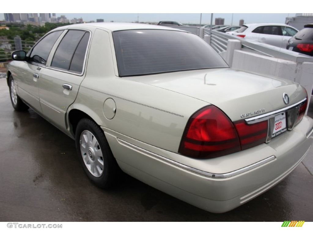 2005 Grand Marquis LS - Gold Ash Metallic / Medium Parchment photo #7