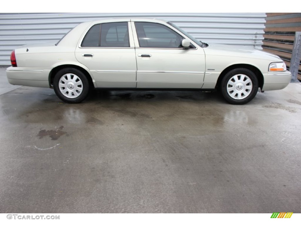 2005 Grand Marquis LS - Gold Ash Metallic / Medium Parchment photo #12