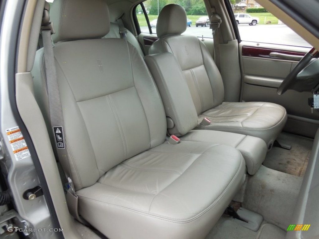 Shale/Dove Interior 2004 Lincoln Town Car Ultimate Photo #93471478