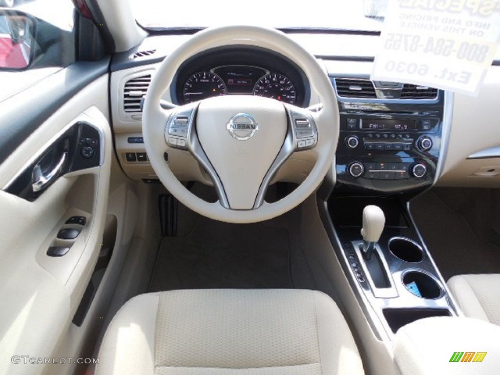 2014 Altima 2.5 S - Cayenne Red / Beige photo #6