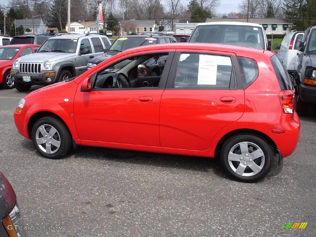 2008 Aveo Aveo5 LS - Victory Red / Charcoal photo #5