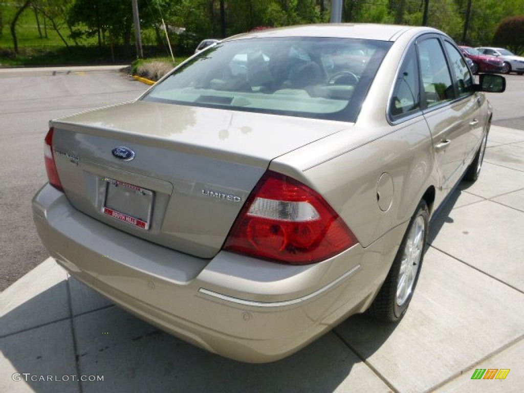 2005 Five Hundred Limited AWD - Pueblo Gold Metallic / Pebble Beige photo #5