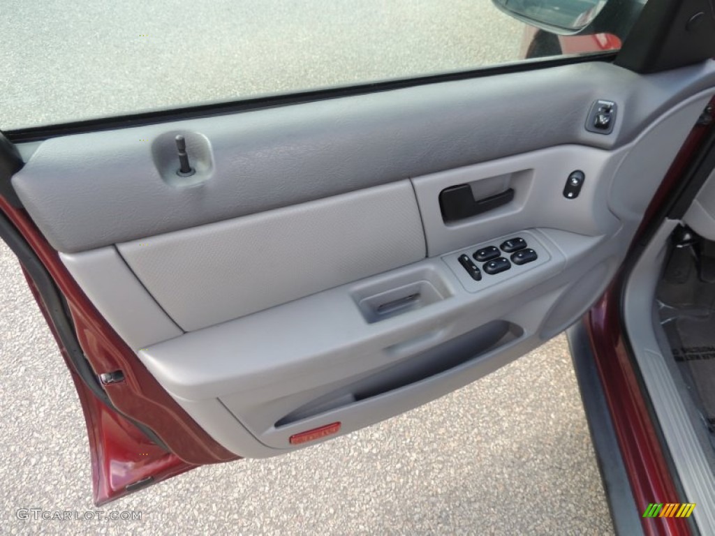 2005 Ford Taurus SE Medium/Dark Flint Door Panel Photo #93486323