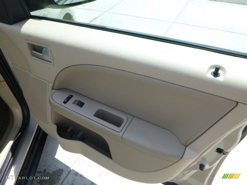 2005 Five Hundred Limited AWD - Pueblo Gold Metallic / Pebble Beige photo #13