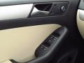 Pure White - Jetta SE Sedan Photo No. 16