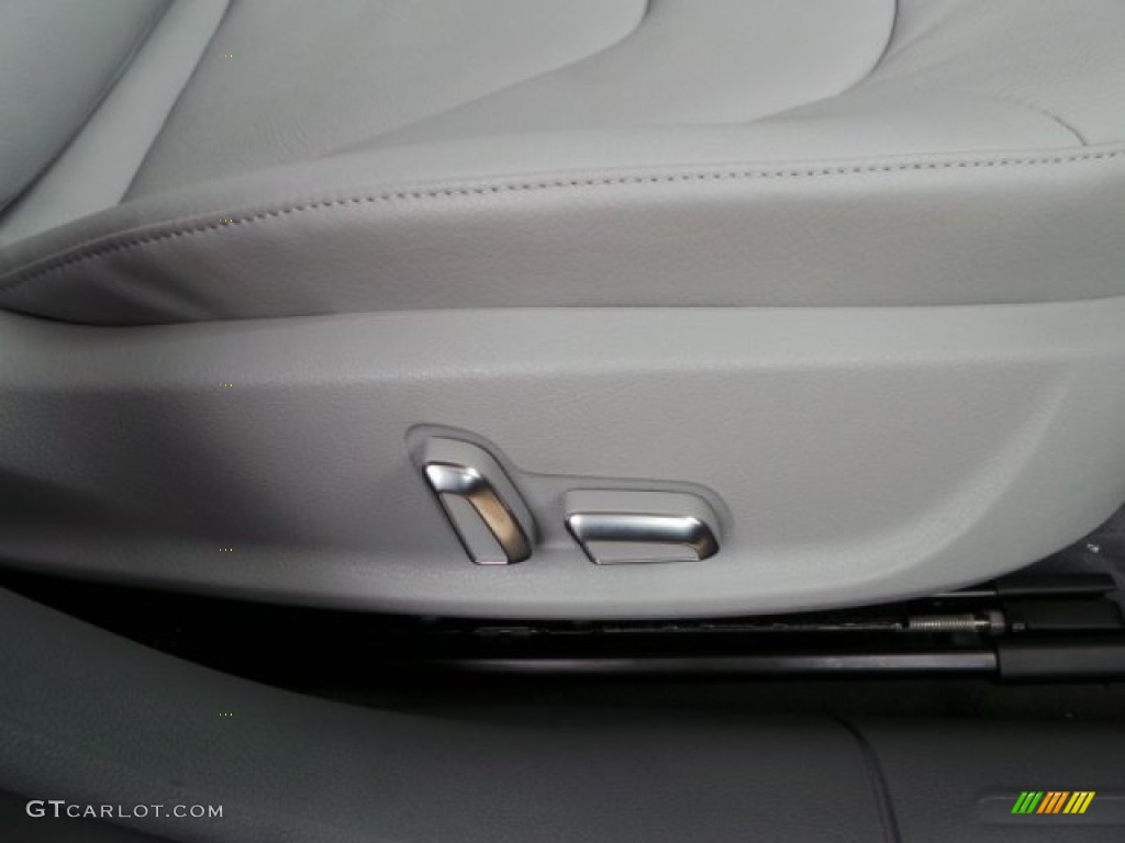 2014 A4 2.0T Sedan - Ice Silver Metallic / Titanium Grey photo #43