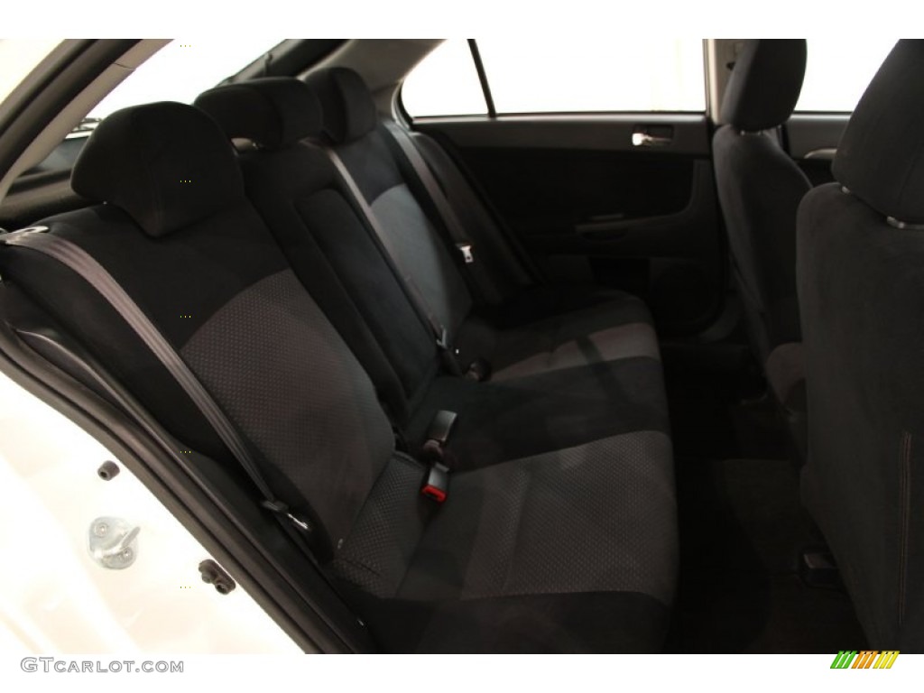 2010 Lancer Sportback GTS - Wicked White Metallic / Black photo #15
