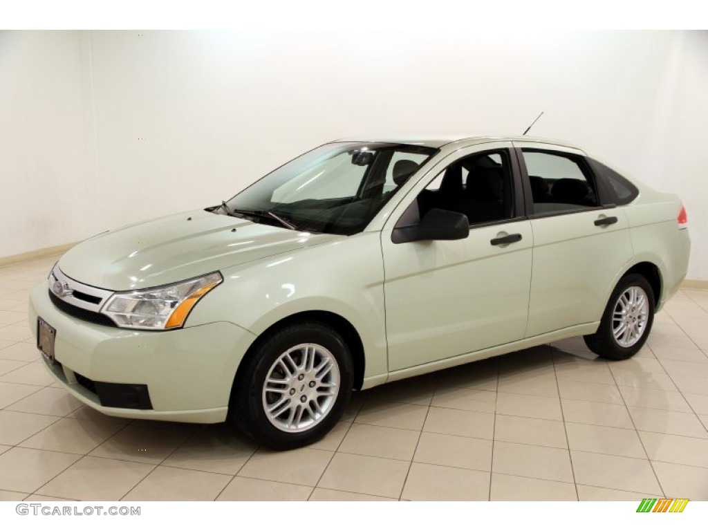 2010 Focus SE Sedan - Natural Neutral Metallic / Charcoal Black photo #3