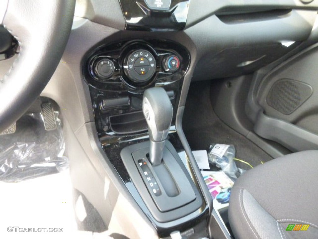 2014 Fiesta SE Sedan - Performance Blue / Charcoal Black photo #17
