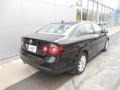 Black - Jetta SE Sedan Photo No. 4
