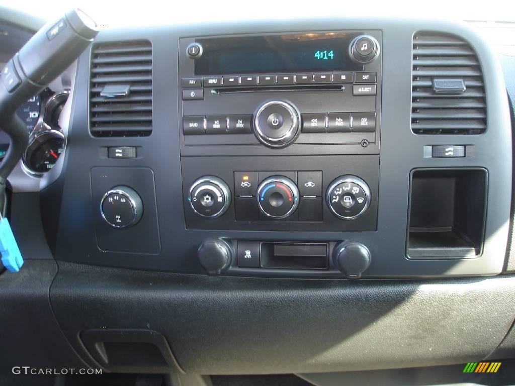 2009 Silverado 2500HD LT Crew Cab 4x4 - Silver Birch Metallic / Dark Titanium photo #13