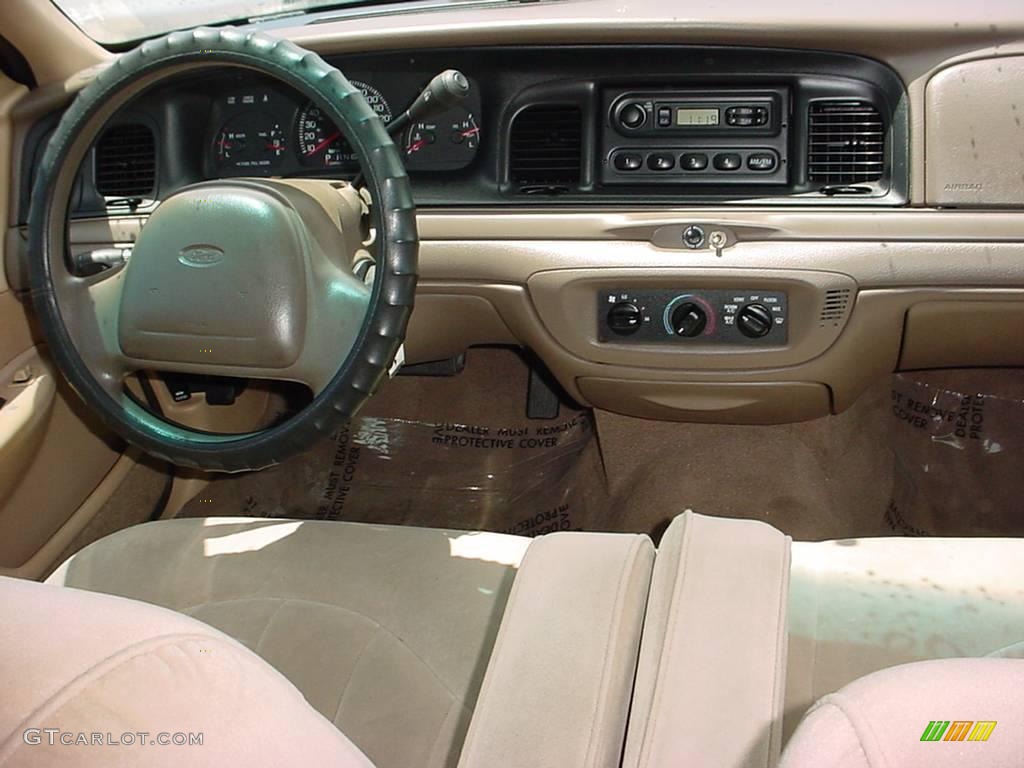 1998 Crown Victoria Police Interceptor - Dark Green Satin Metallic / Medium Parchment photo #13
