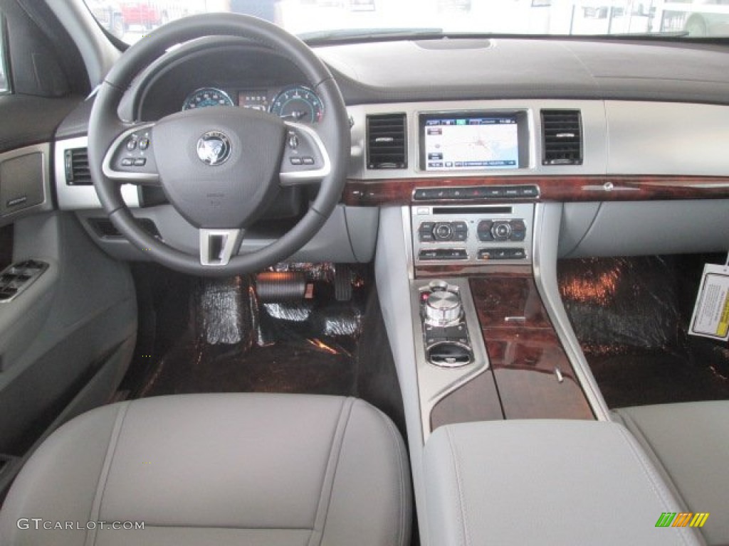 2014 Jaguar XF 3.0 Dashboard Photos