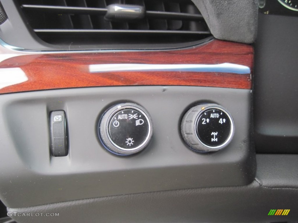 2015 Cadillac Escalade Luxury 4WD Controls Photo #93525491
