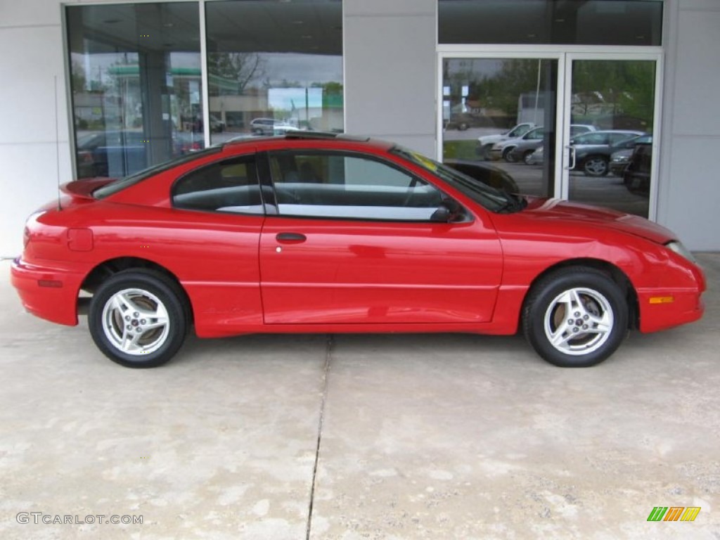2003 Sunfire  - Victory Red / Graphite photo #2