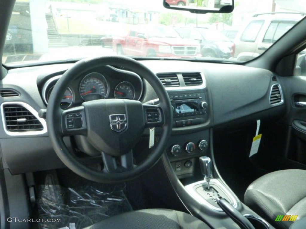 2014 Avenger SE - Bright White / Black photo #12