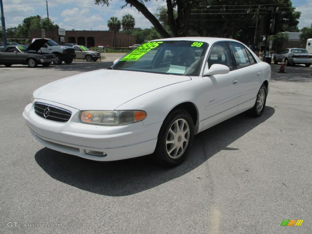 1998 Regal LS - Bright White / Medium Gray photo #7