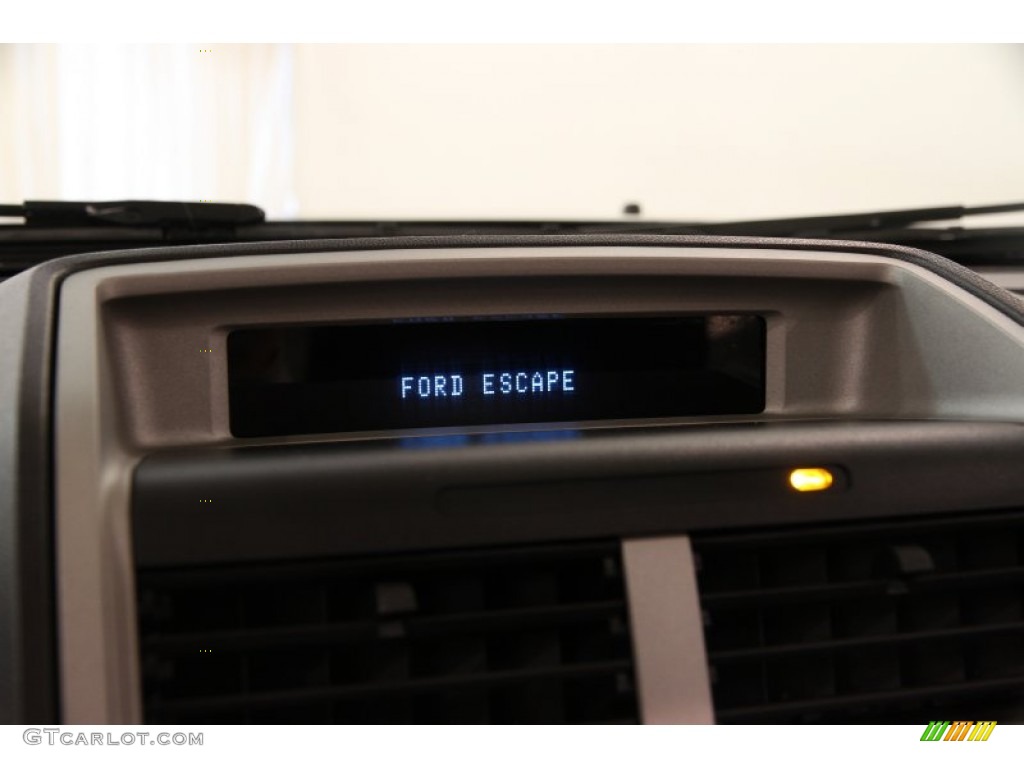 2011 Escape XLT - Tuxedo Black Metallic / Charcoal Black photo #8