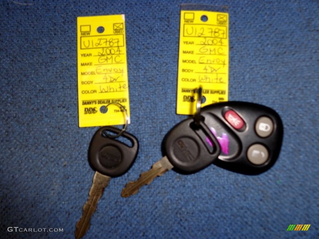 2004 GMC Envoy SLT 4x4 Keys Photo #93537964