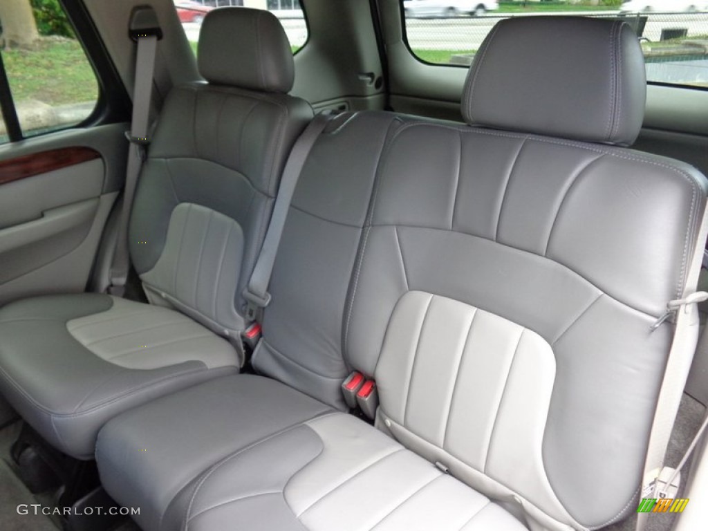 2004 GMC Envoy SLT 4x4 Rear Seat Photos