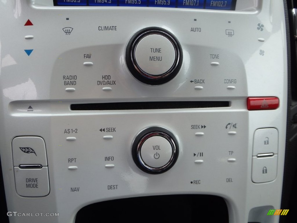 2011 Chevrolet Volt Hatchback Controls Photos