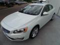 Crystal White Pearl - S60 T5 Drive-E Photo No. 3
