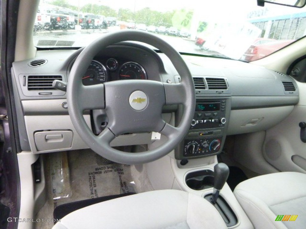 2006 Cobalt LS Sedan - Majestic Amethyst Metallic / Gray photo #12